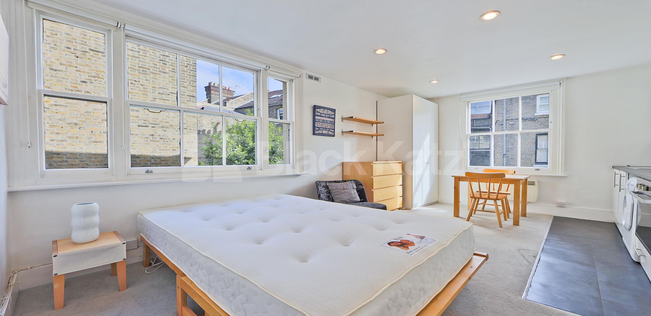 Radiantly warm Studio Apartment, Part Furnished Apartment in Handforth